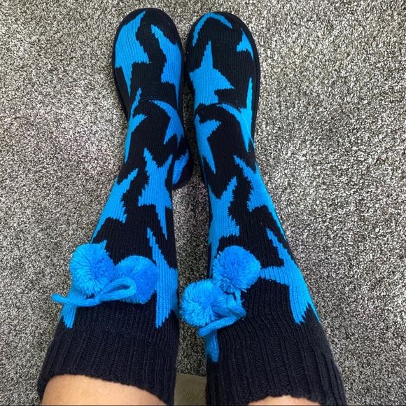 BNWT slipper socks with pompoms blue Purple pink - Picture 3 of 7